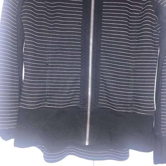 Cabi Stripped Black & White Jacket - Picture 6 of 14